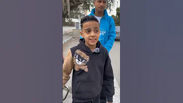 رجل يفعل شيء غريب محمود علي 