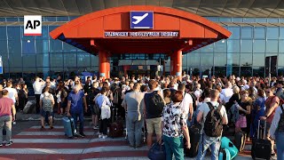 Man fatally shoots two officers at Moldova airport