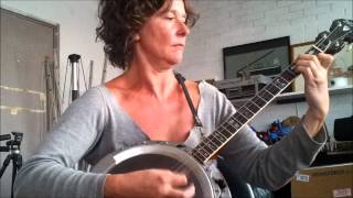 Video thumbnail of "Bouncing Tenor Banjo - Part 1"