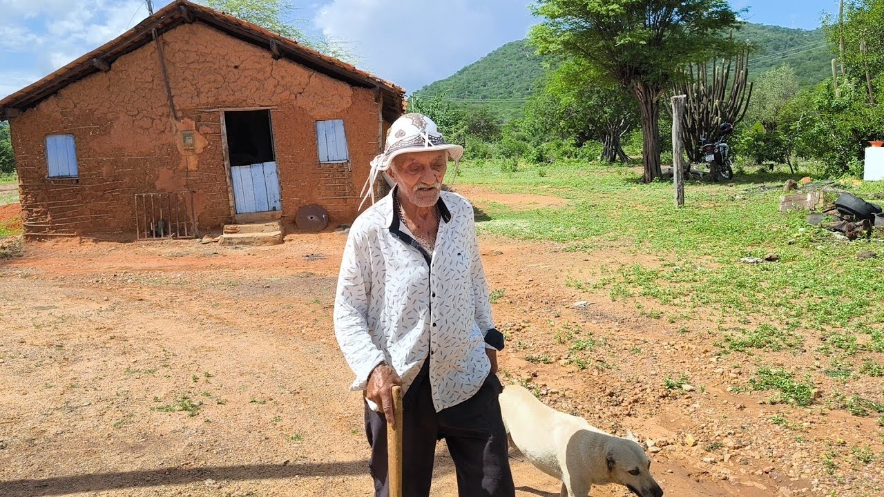 O VAQUEIRO ZE FULOR CONTA SUA HISTÓRIA DE VIDA E MUITO TRABALHO EM SALGUEIRO SERTÃO DE PERNAMBUCO.