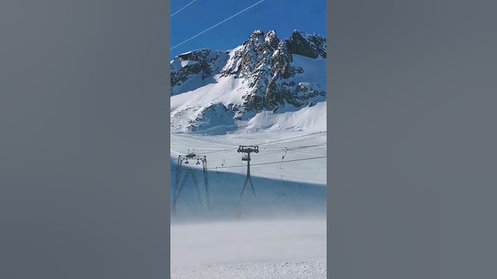 Ski sur glacier. #montagne #ski #glacier #vent #autriche #austria #mountains #snow #snowboarding