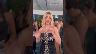 La chica de contenido 😉 ¿estás de acuerdo con Manelyk Gonzalez? #PremiosBillboard2025