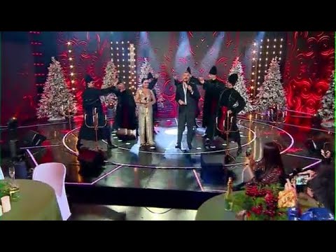 ანსამბლი \"რუსთავის\" მოცეკვავეები, ლელა წურწუმია და გიორგი ნაზღაიძე