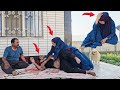 Unexpected attack by the second wife; her husband didn't even have time to react!