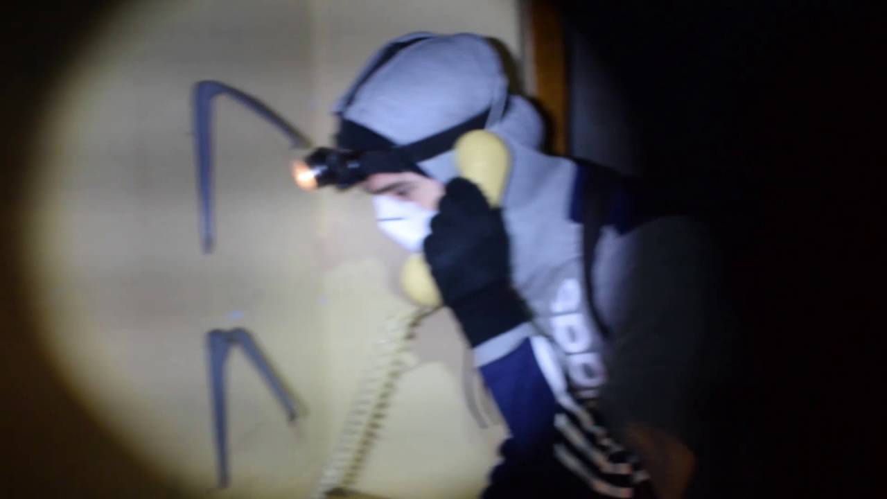 Exploring Joe Wellers Abandoned girls school CREEPY DOLL!