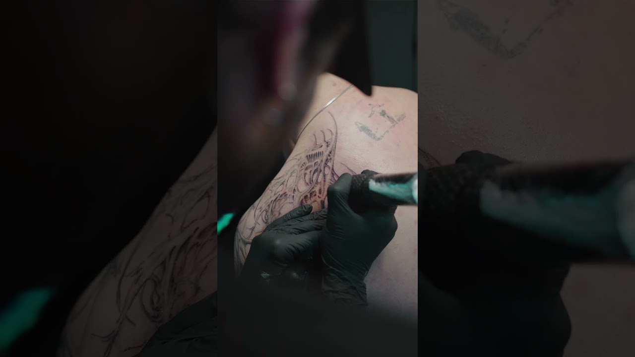 BIOMECH ABSTRACT TATTOO