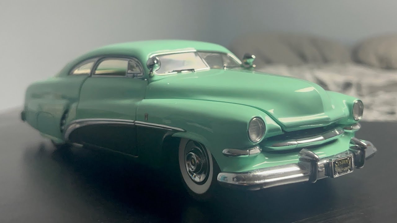 DANBURY MINT 1:24 HIROHATA MERC 1951 - The Legend Mercury Coupe