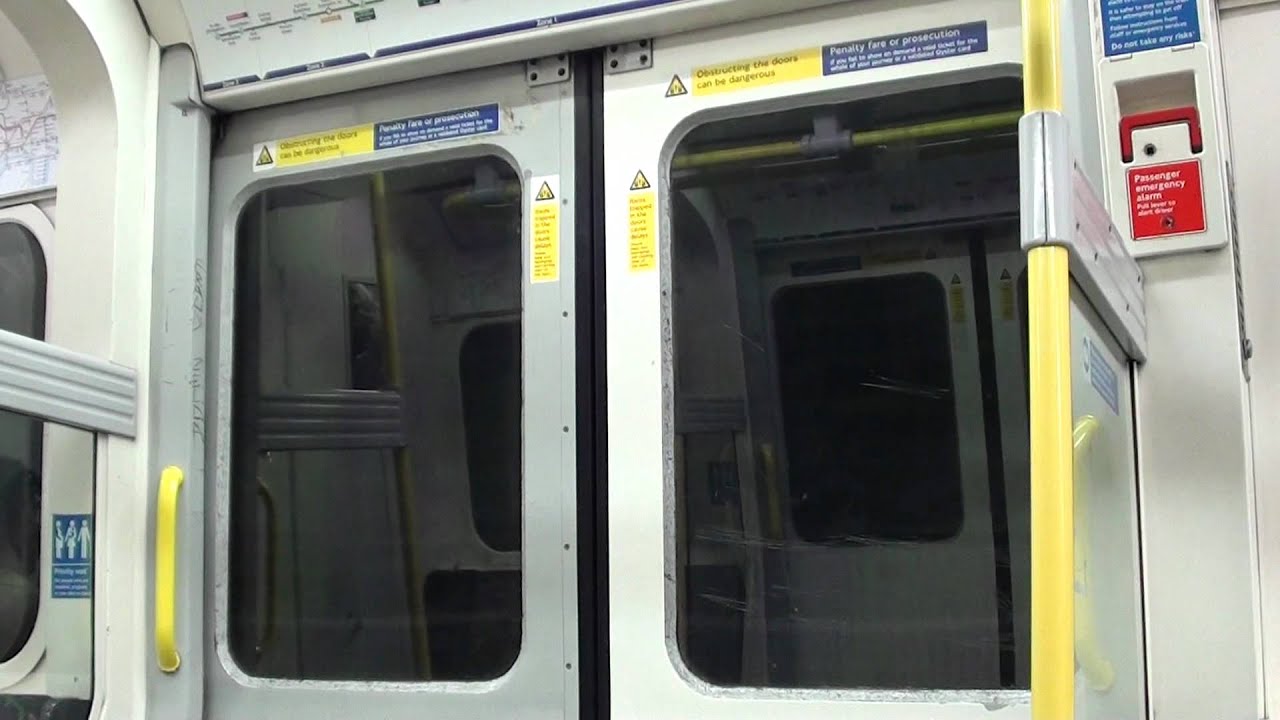 (HD) Riding on board a London Underground C Stock train from Paddington to South Kensington