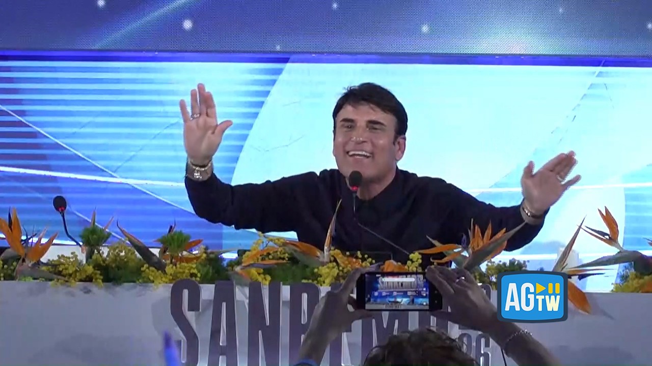 Sanremo, Sal Da Vinci show in sala stampa: «Sono felicissimo, frastornato da questo clamore»
