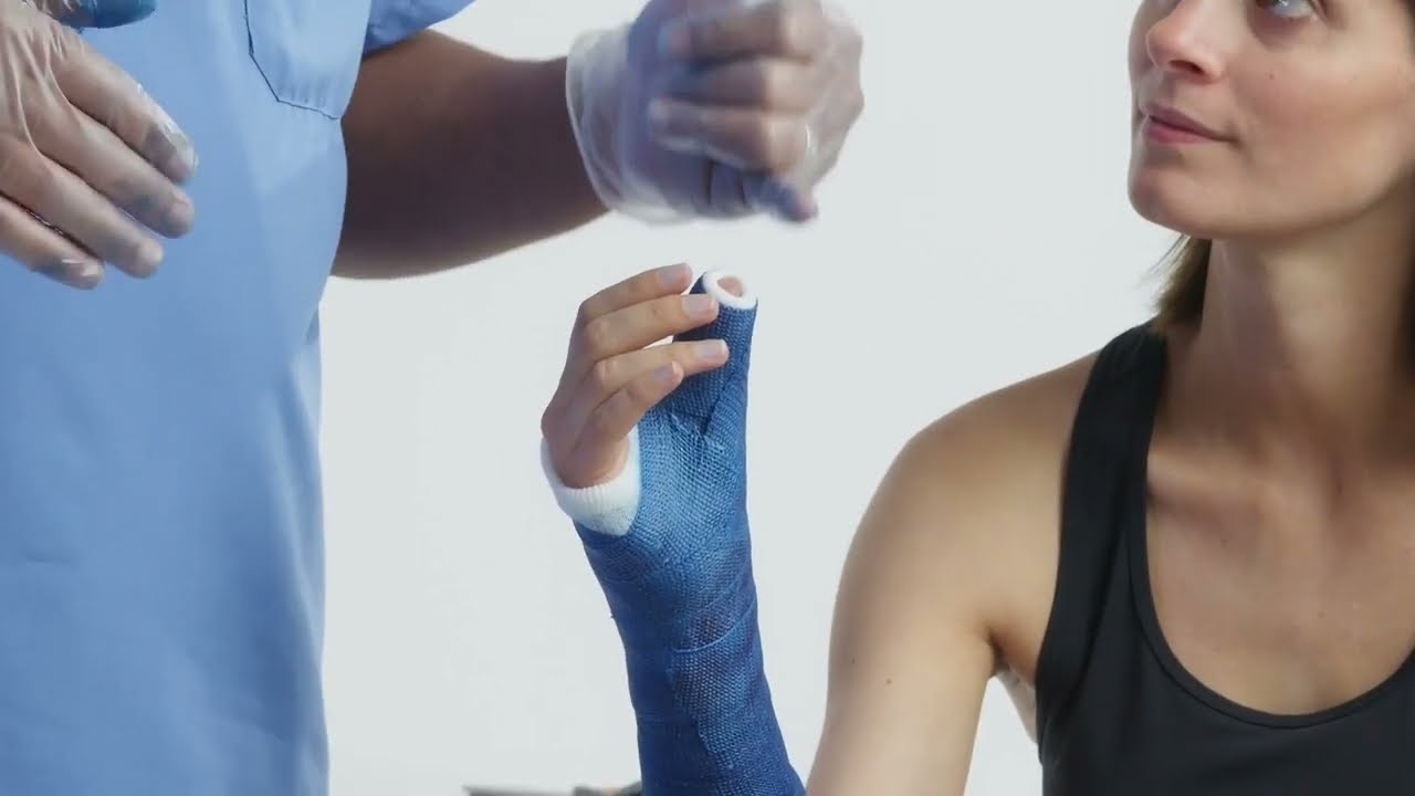 Delta-Cast® Tutorials: Short Arm Thumb Spica Cast