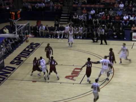 Garrett's Record-Setting Block Party Leads Spiders (13-5) Over UMass