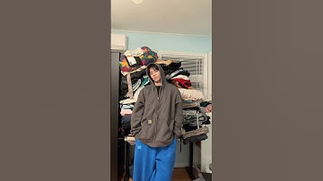 selling all of my old clothes in nyc🫣