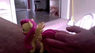 My Little Pony: Friendship is Magic Fluttershy Vinyl Figure