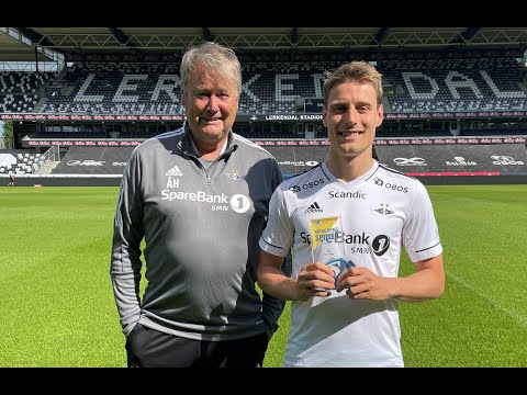 Se Åge overraske