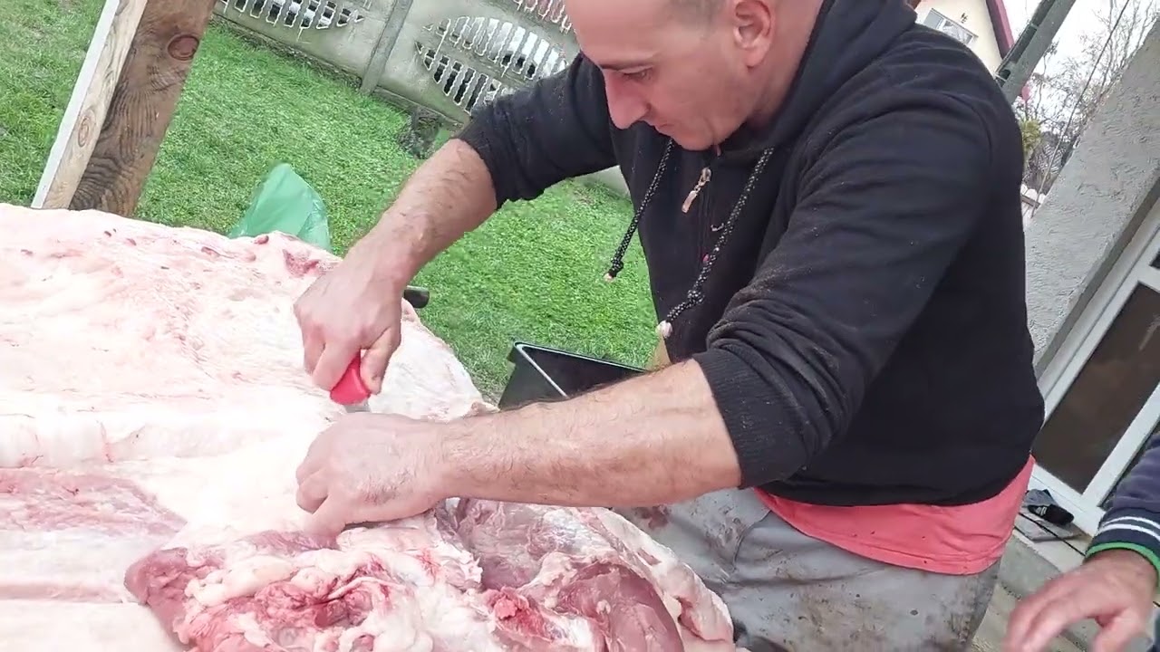 Dezosare pulpă porc. (picior spate)