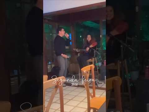 Tirullipa filmando o Natanzinho Lima cantar