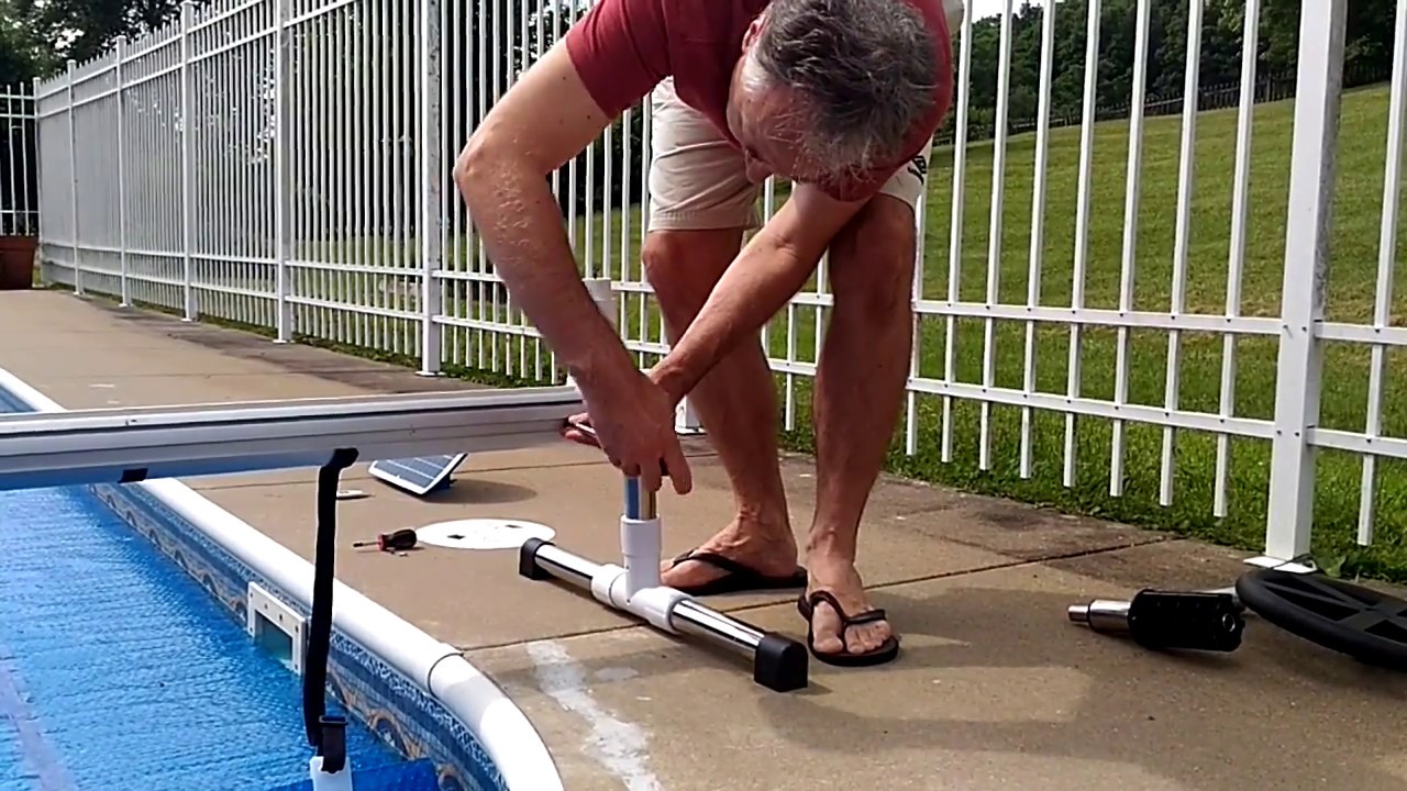 Upgrade in 3 minutes your manual pool roller / reel to powered