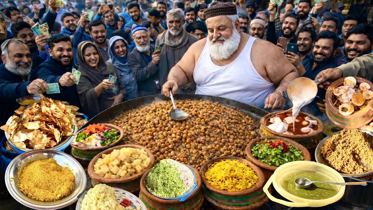 Famous Kandhari Matka Chaat Quetta 🔥 | Afghani Style Chana Chaat Street Food | ZK Food Diary