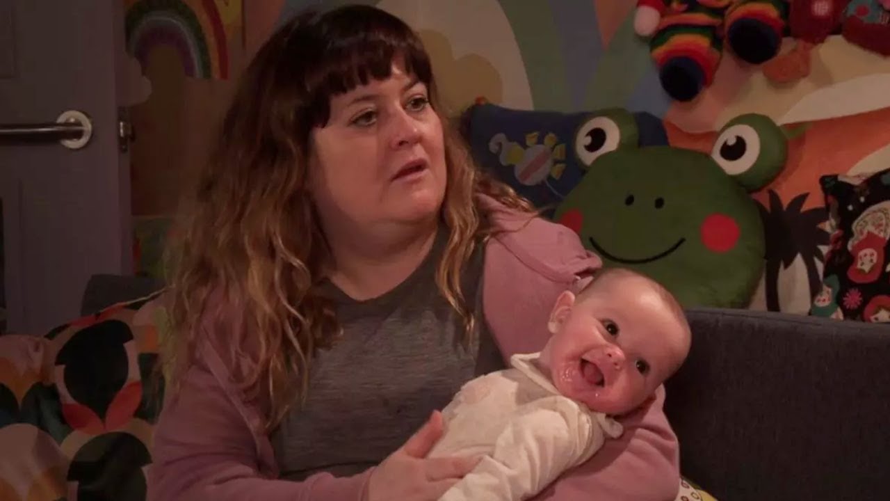 Coronation Street fans go wild as they realise where they've seen prisoner Brie before