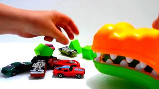 Обучение, играя с различными игрушками - Дети играют в забавные игры Обучение, играя с различными игрушками - Дети играют в забавные игры