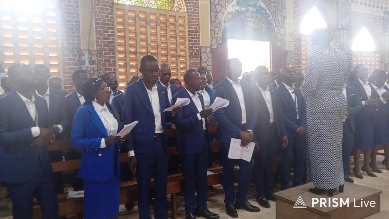 VISITE FRATERNELLE DE LA CHORALE SAINT PHILIPPE NZO DIKANDA A LA PAROISSE St LUC