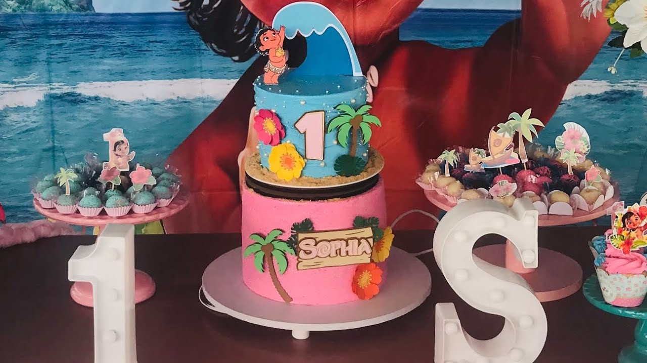 Bolo com movimento ( colocando base giratória)  Moana baby / Etiane bolos