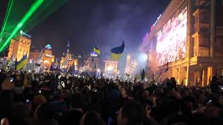 Гімн України десятки тисяч співають на Майдані: Революція гідності 14 грудня