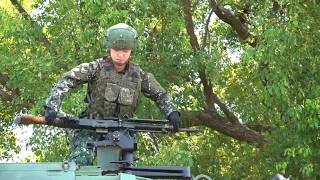 [Military] Reporter rides along in a Cloud Leopard IFV; female driver learned to operate armored ...