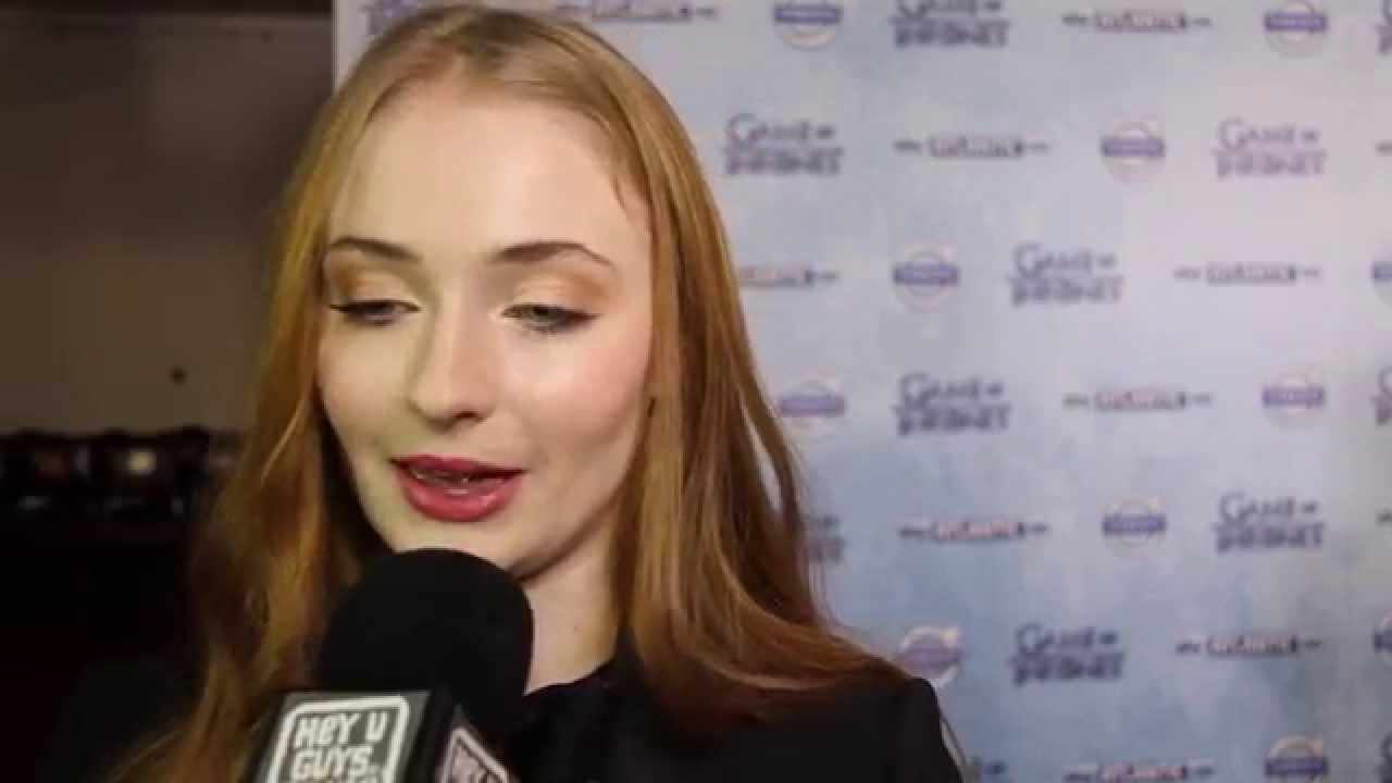 Game Of Thrones Season 4 Premiere Sophie Turner Interview Youtube 