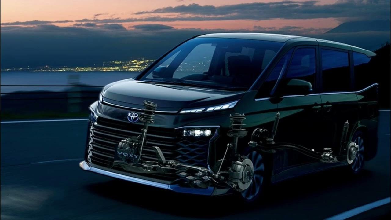 Toyota Voxy 2018 С„РѕС‚Рѕ