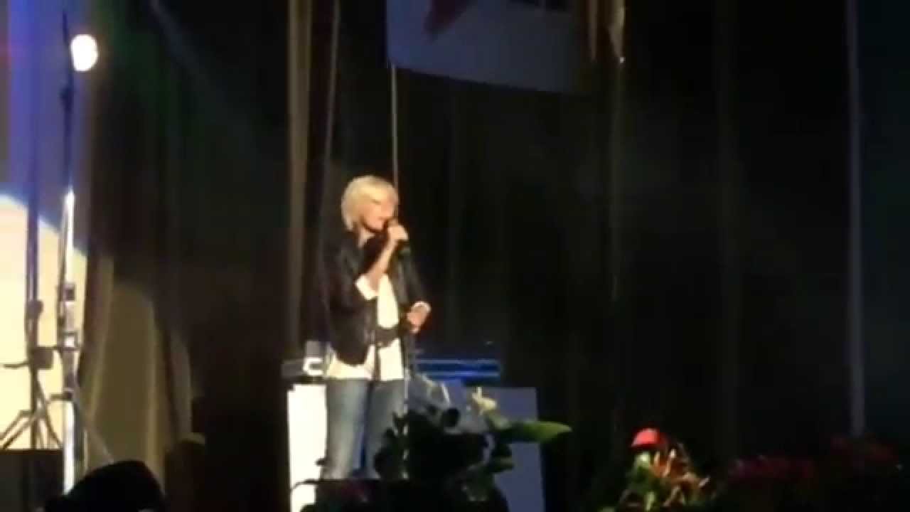 Laura Bono Non credo nei miracoli Live a Cividate Al Piano (BG) YouTube Laura Bono Non credo nei miracoli Live a Cividate Al Piano (BG) YouTube