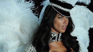 Runway Icon: ADRIANA LIMA