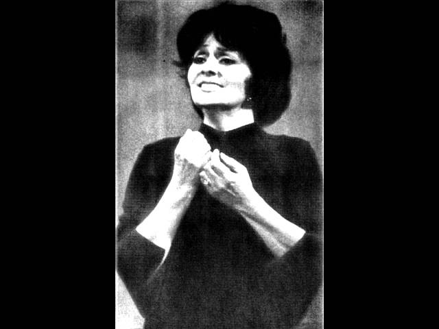 Ver Zara Dolukhanova: Tchaikovsky, Amid the noise of the ball, Op.38/3 no YouTube