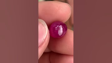 Ruby lục yên màu đỏ tươi không cam rạn nặng 9 ct giá 13 triệu