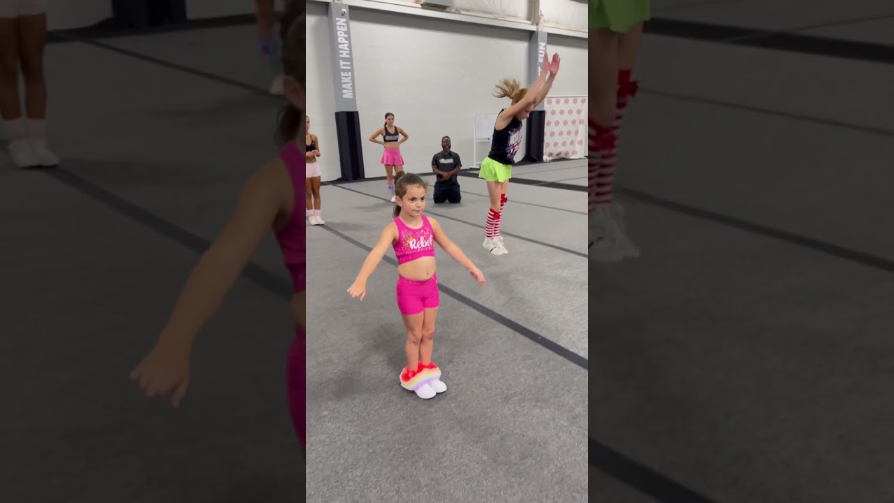 Сжимайте ноги! #Шорты #Гимнастика