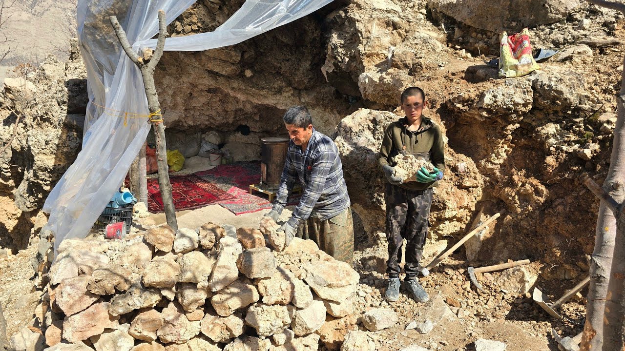 🏔️ Жизнь в пещере в горах | Восстановление пещеры и строительство каменного убежища для выживания 🪨