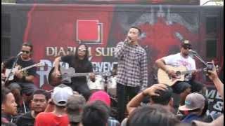 Burgerkill - Tiga titik hitam #SpitTheVenomTour2013 Depok