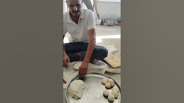 famous samosa vala ke 25 ke 3 samosa # food #song #video