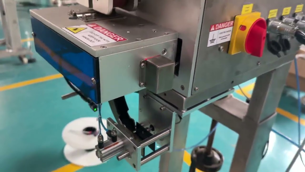 Desiccant pouch Dispenser machine 