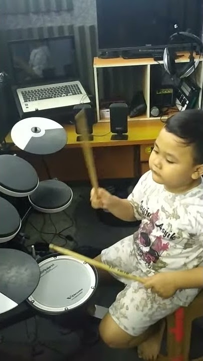Anak usia 6 tahun pertama kali bermain drum elektrik #shorts #belajar  #short #drummer #roland