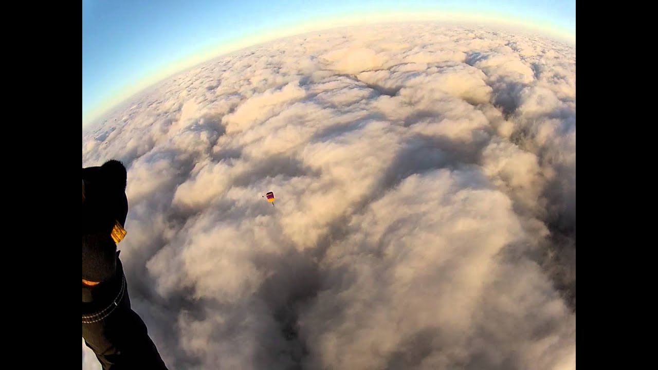 Free fall jump - Autumn clouds 2 - Crosswind landing