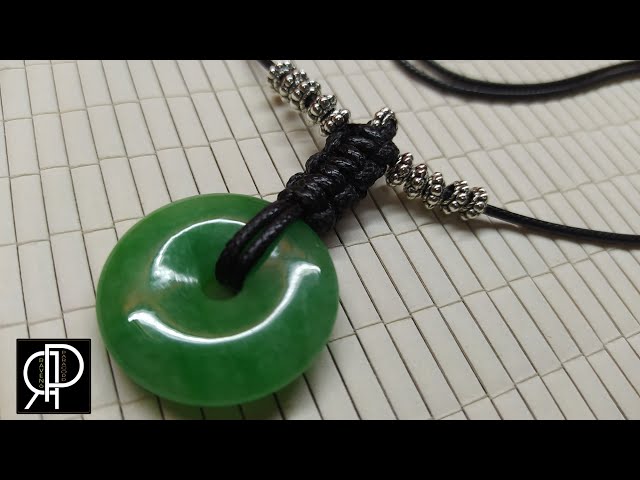 Silver Jade Pendant with Chain. – www.soosi.co.in