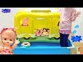 メルちゃん プールでバスごっこ ペッパピッグ ぽぽちゃん / Giant Inflatable Peppa Pig Family Camper Van In The Pool