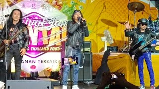 Peminat Tak Bagi ( MELISSA ) Balik - Mentari Merah Diufuk Timur ( Cover ) AEON Mall Taiping