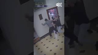 Inmate breaks free from handcuffs, punches deputy in courthouse escape attempt