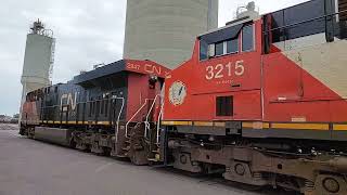 11th Street railroad crossing, CN 3215 and 2947, Sioux City, IA