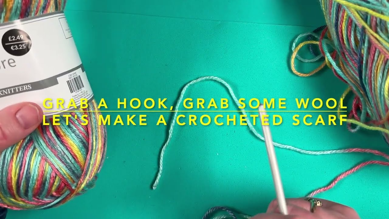 Make a crocheted scarf with me, grab a crochet hook and some wool and let’s begin, 1st row