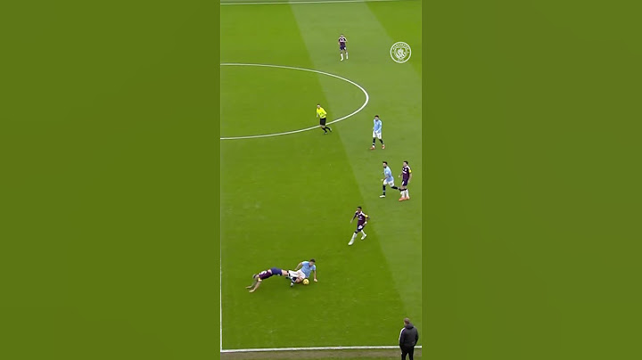 Savinho deixa Pep Guardiola chocado em lance do Manchester City