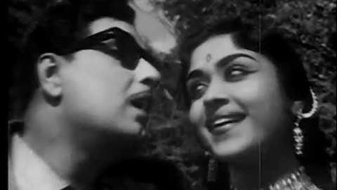 Moodu pani Video Song | Dharmam Thalai Kaakkum | மூடுபனி | MGR | Saroja Devi
