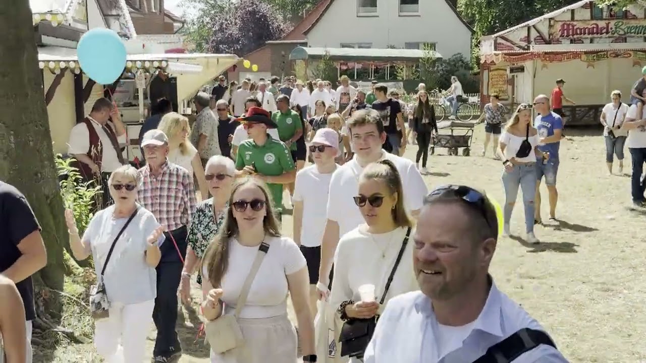 Schützenfest Arpke 2024: Einmarsch ins Festzelt und Königsessen